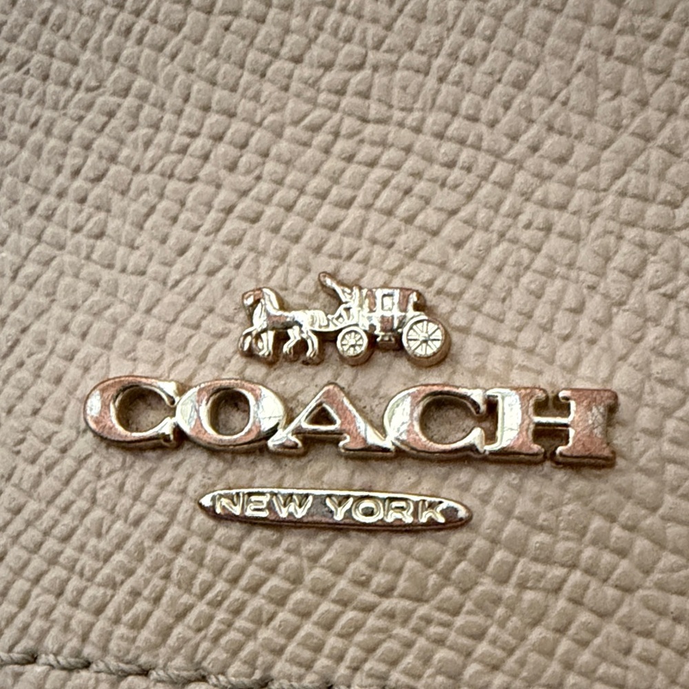Coach Beige Leather Women's Wallet - Picture 3 of 8